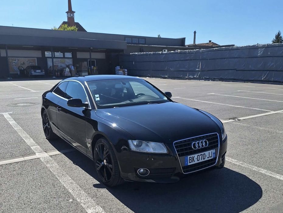Audi a5 2.0 Tdi An 2012 masina merge si arata foarte bine