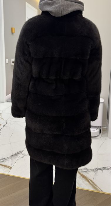 Продаю норковую шубу