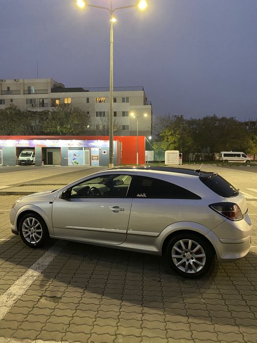 Opel Astra H 1.6 benzină
