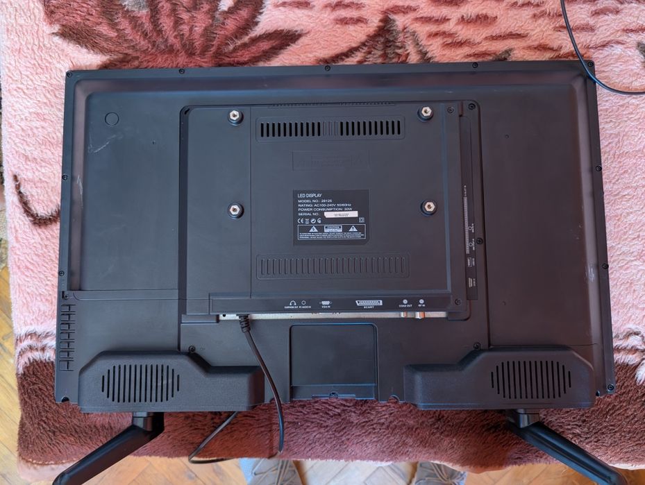 Телевизор Crown 28 инча