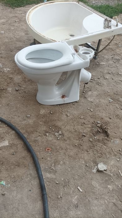 Унитаз с седлом без сколов