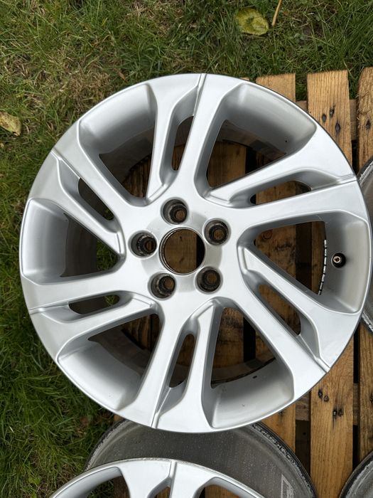 Jante 17” originale Volvo V60 CC P3 XC70 P3