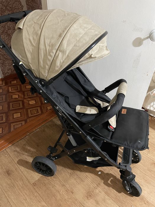 Коляска прогулочная, легкая  б/у