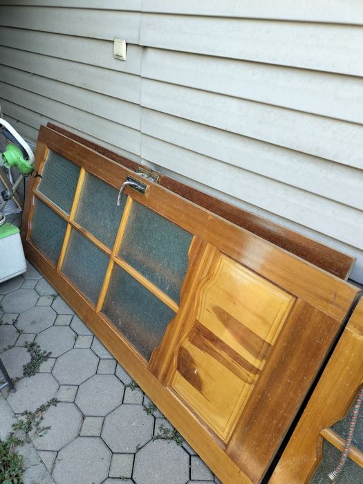 Продам деревянные двери