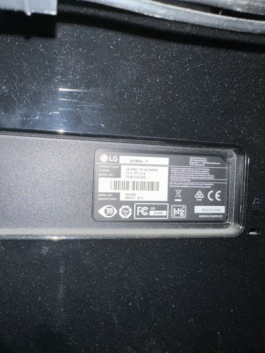 Lg ultra wide 34 inch “ 34UM58-p 2K 60hz