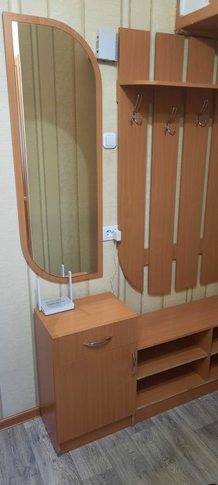 Продам прихожую. Хорошее состояние, б/у.
