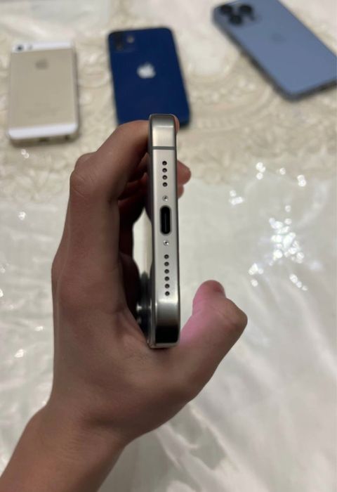 Iphone 15 Pro Max LL/A E sim