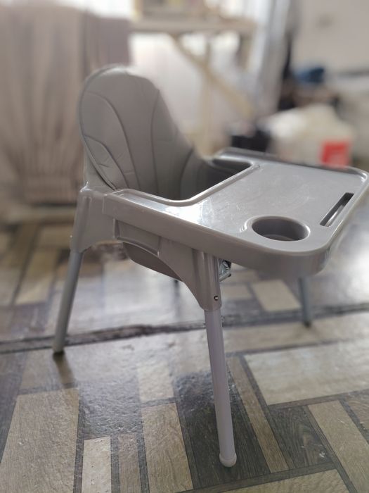 Продам стульчик для кормление.