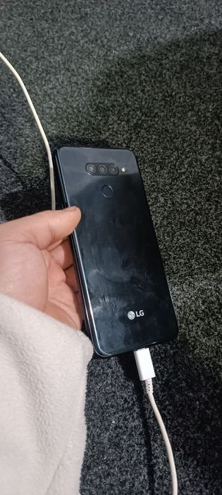 LG telefoni sotiladi holati ideal pamiti 64 talig