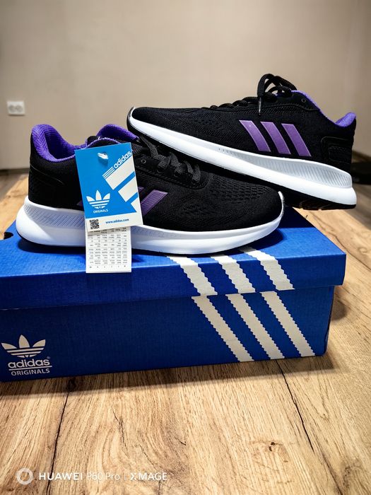 Маратонки Adidas