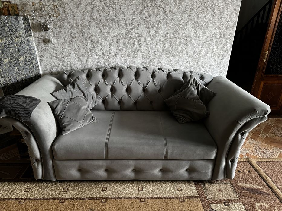 Диван с креслом