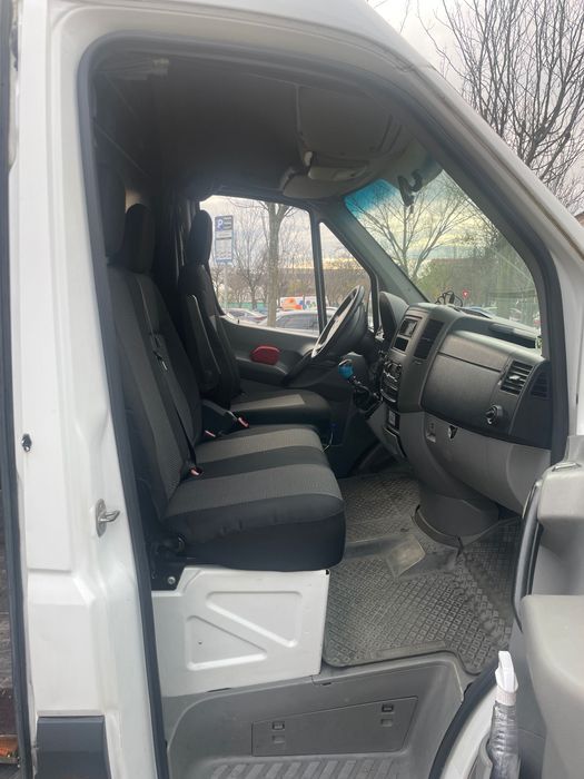 Vând autoutilitara Mercedes Sprinter