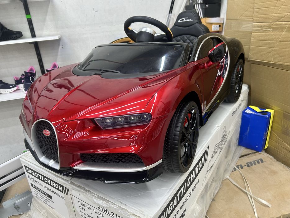 Детская машинка Bugati