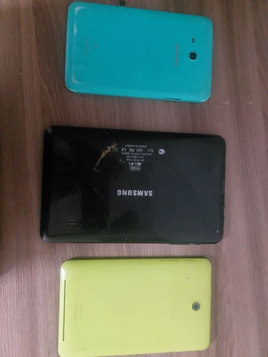 2 планшета самсунг 1 асус