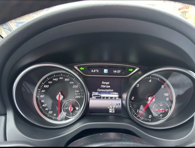 Mercedes CLA200 Топ състояние Топ кола