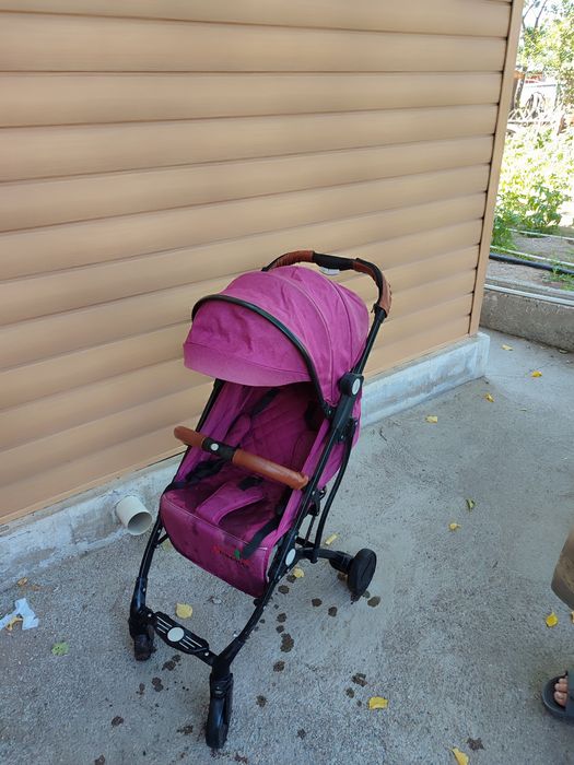 Продам летнию коляску