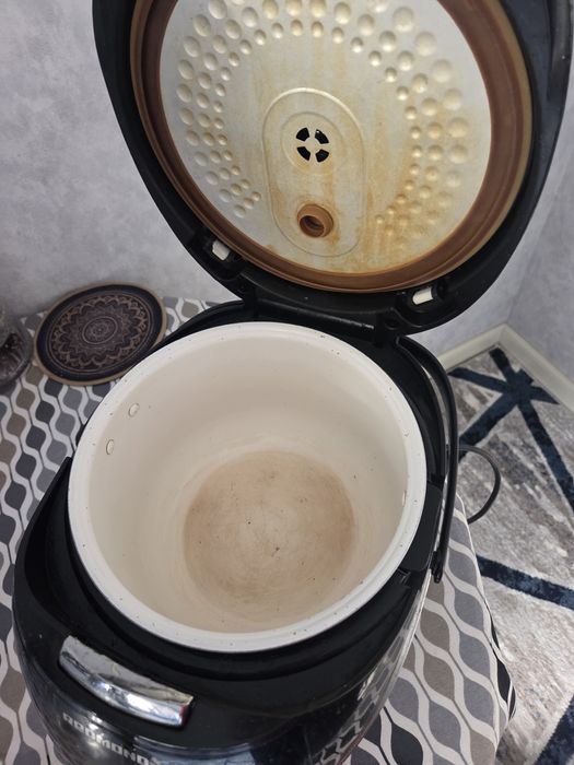 Мультиварка Redmond