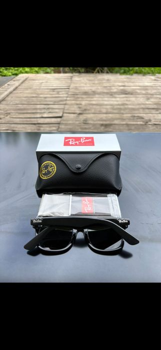 Ochelari Ray-Ban Wayfarer – Noi – Set complet – 170 lei