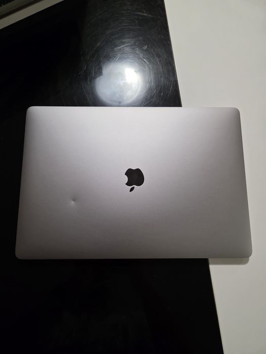MacBook Pro 16 2019 i9 32GB RAM 2TB SSD
