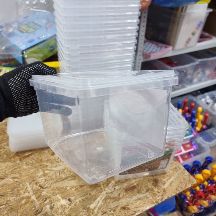 Банки пластиковые