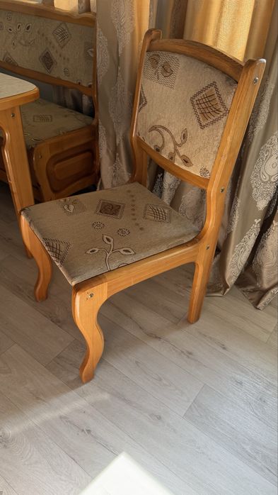 Продается обеденный комплект. Ovqatlanish uchun to'plam sotiladi.