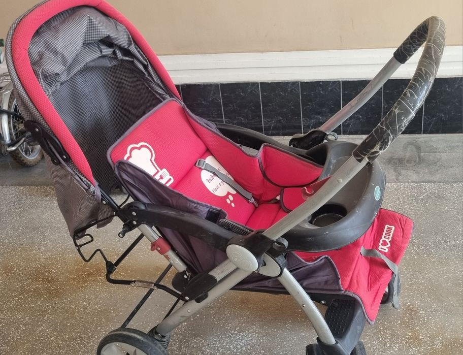 Коляска сотилади холати яхши нархи 300.000 минг сум