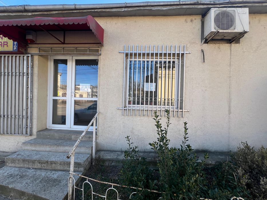 Vand spatiu comercial