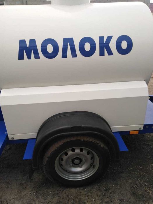 Продам прицеп для молока 700 л