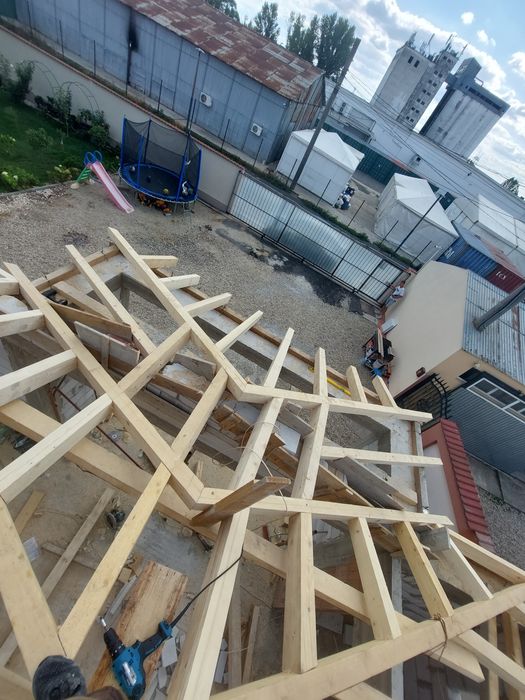 execut acoperișe dulgherie