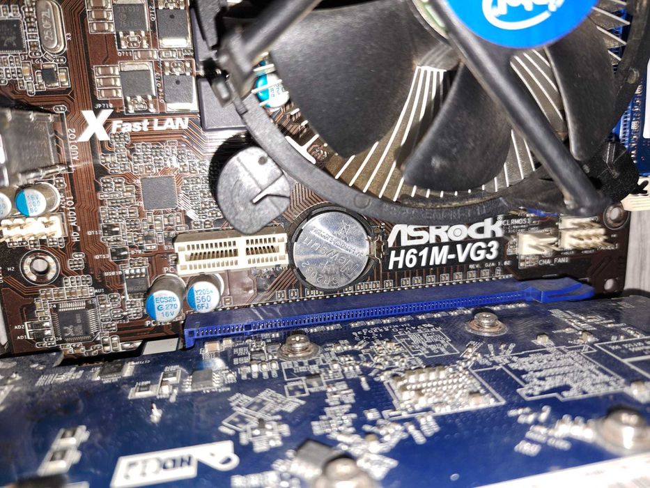 Kit micro ATX soket 1155 i5 3570k/MB ASRock H61M-VG3/1x8Gb ddr3/ HD 7750 1Gb ddr5