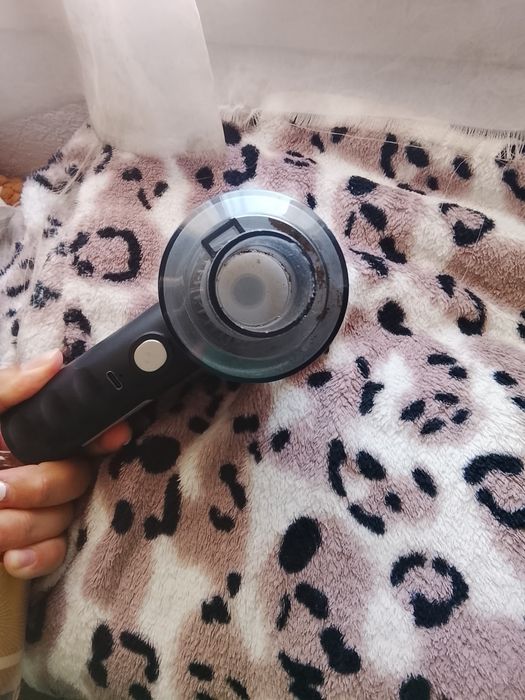 Aspirator mic de mana cu incarcator