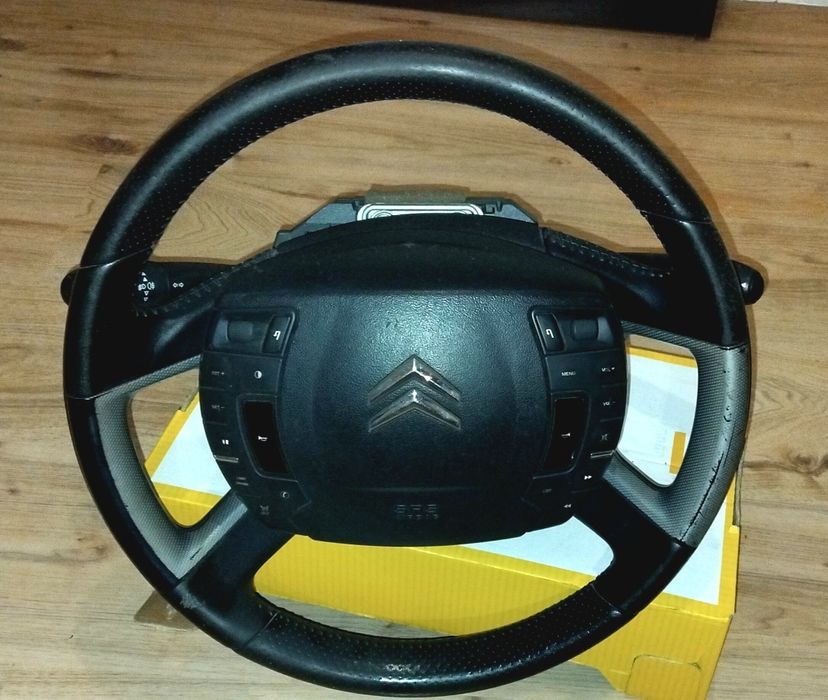 Мултифункционален волан с аербег airbag и лентов кабел + лост за мигач