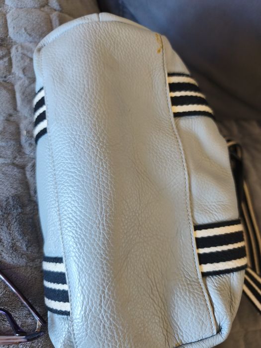 Продавам  италианска чанта естествена кожа