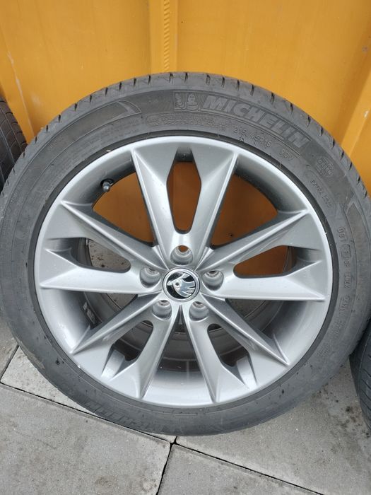 Set roți cu anvelope de vara  Skoda, Seat ,Golf  IV 5 X 100 R 16