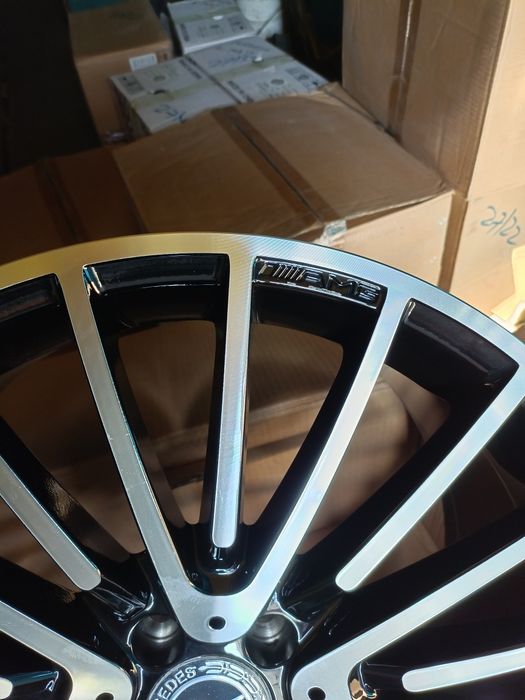 Мерс  ,21е  223 спицы. Amg разноширокиеl