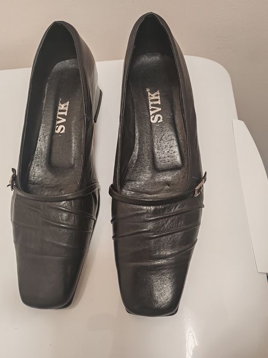 Дамски обувки запазени