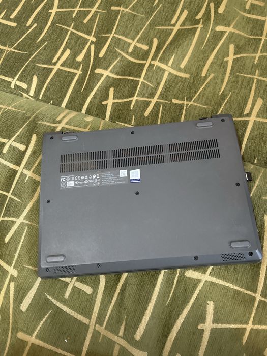 В продаже ноутбук Леново