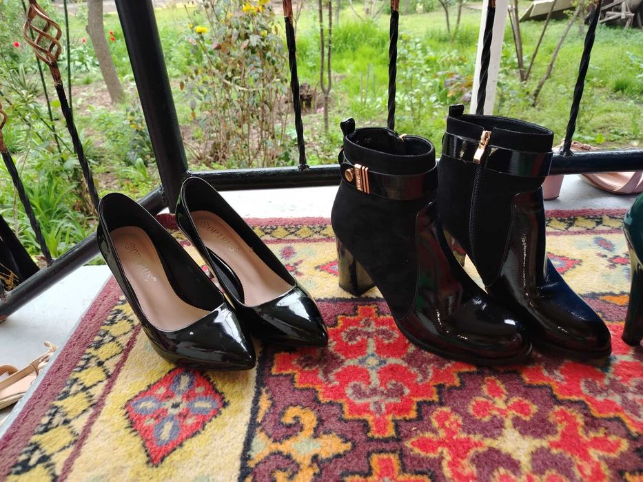 Продаётся женский обувь