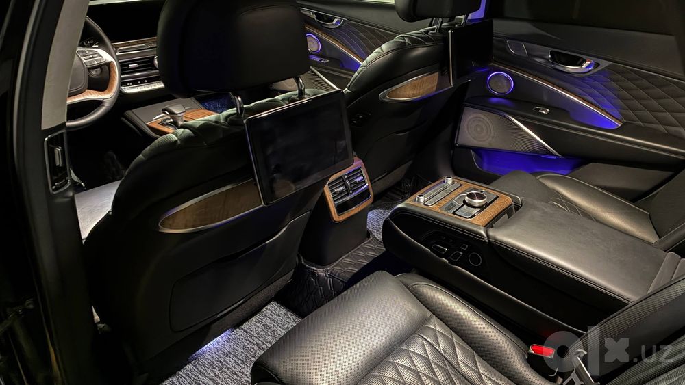 KIA K9 premium bisnes class