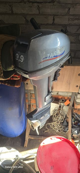 Продам лодочный двигатель Tarpon 9.9