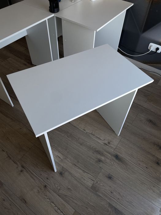 Продаётся стол для рабочего места.