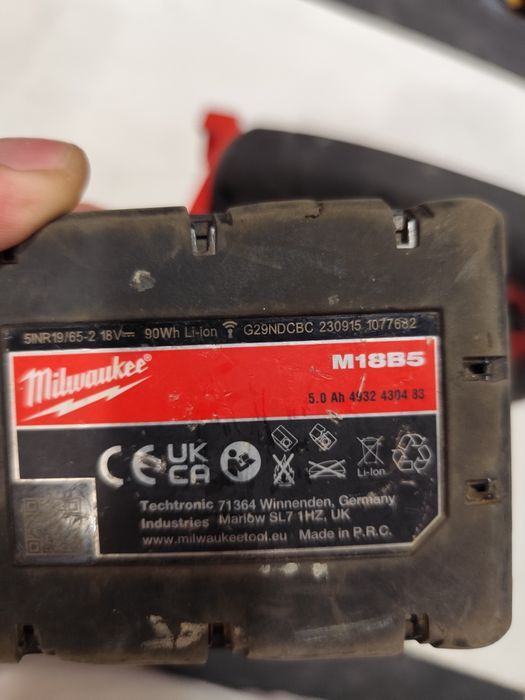 Акумулаторен прободен трион зеге Милуоки Milwaukee M18 BJS + 5Ah