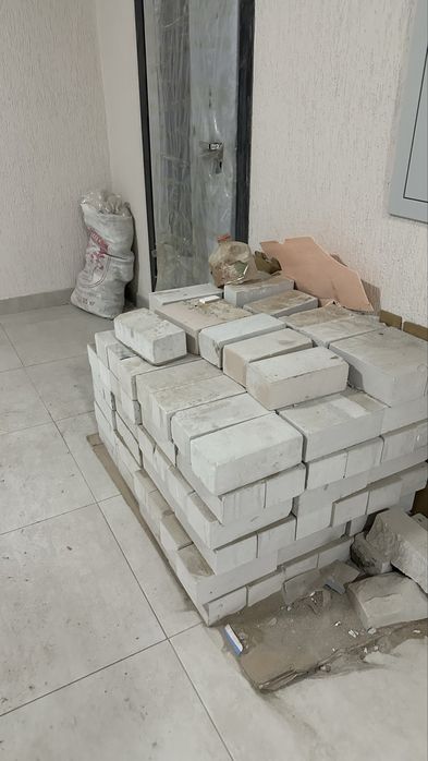 Силикатные кирпичи новые