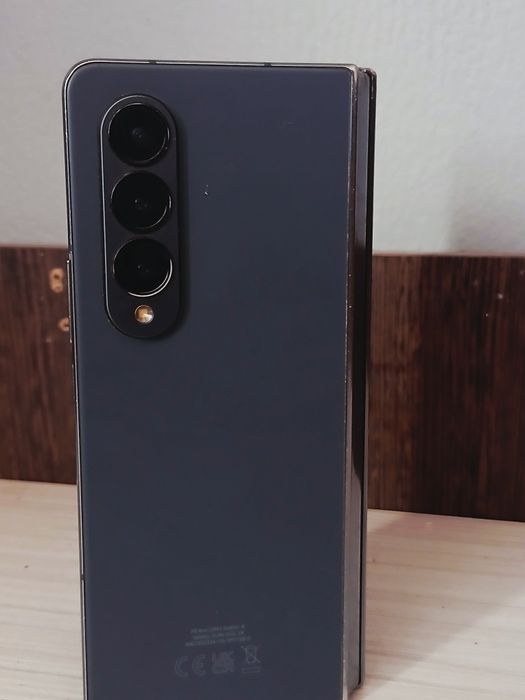 Samsung Galaxy Z Fold 4 - Piese / Ecranul pliabil defect