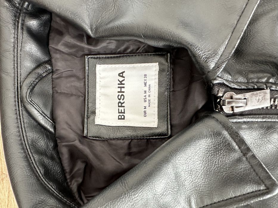 Кожаная куртка Bershka