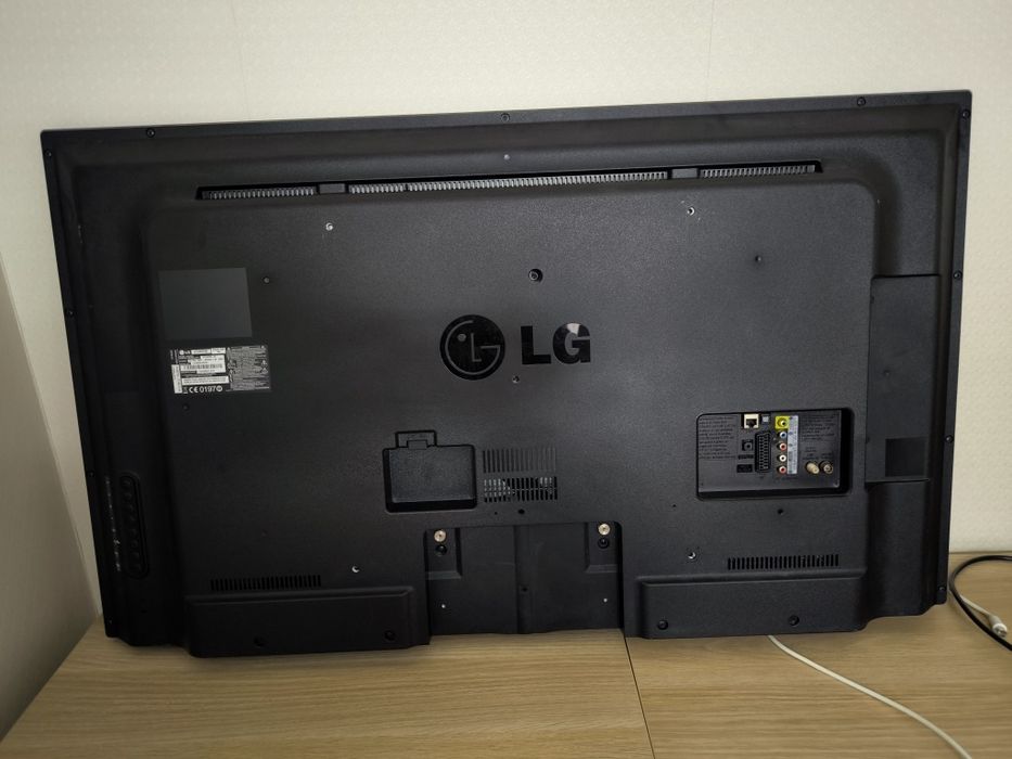Vând televizor LG 47ln575s 47 inch 119 cm