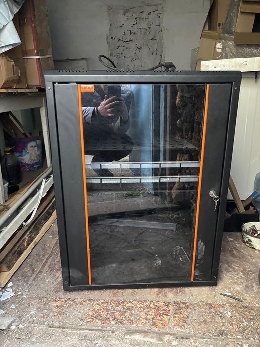 Коммуникационный шкаф