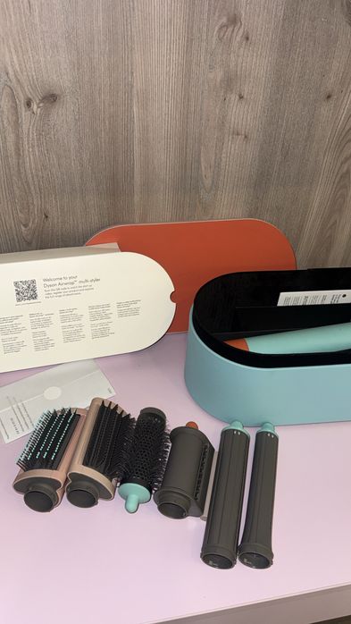 Dyson airwrap nou