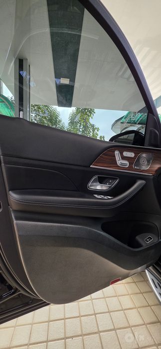 Mercedes-Benz GLS 450 sotiladi.