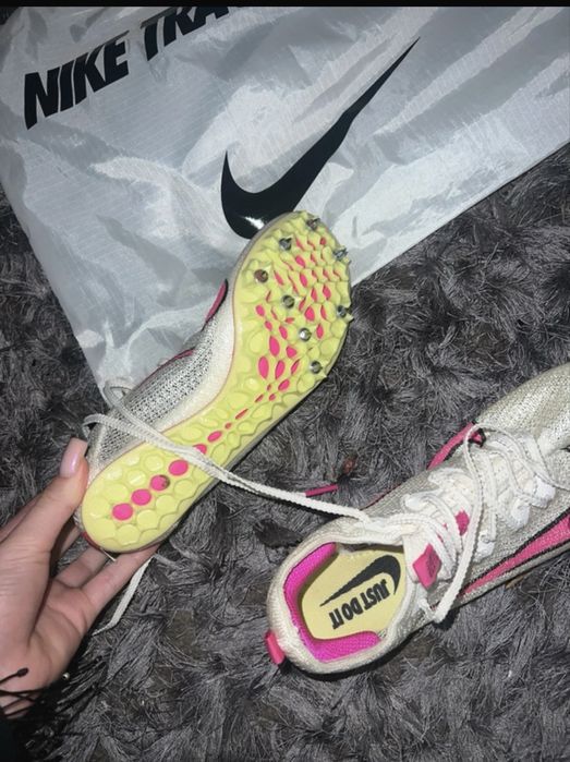 adidasi atletism cuie de alergare